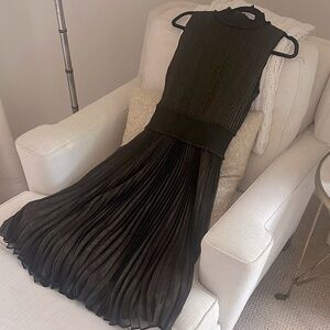 Nanette Lepore Elegant Bronze/Black Pleated Midi Dress